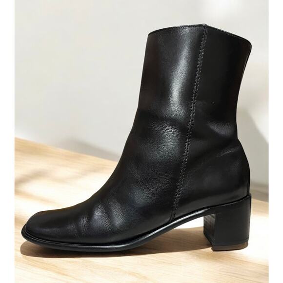 Coach Shoes - Vintage Coach J724 Evonne Leather Ankle Boot Size 6B